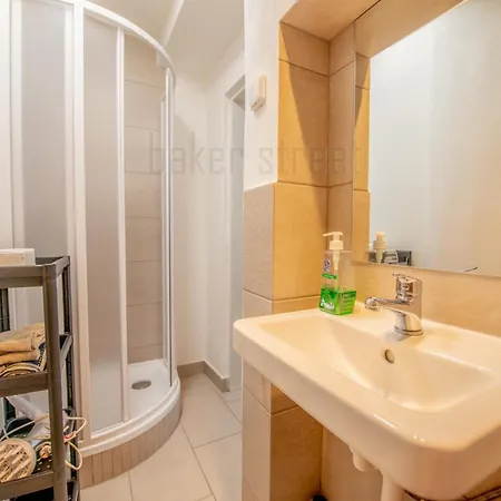 Cozy Apartment Close To Palmovka Prague Exterior photo