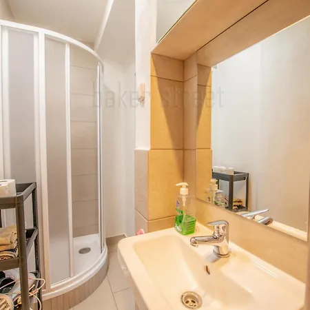 Cozy Apartment Close To Palmovka Prague Exterior photo